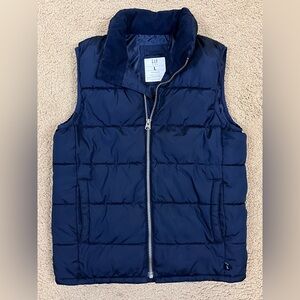 Gap Kids Boys Navy Blue Puffer Vest. Large.